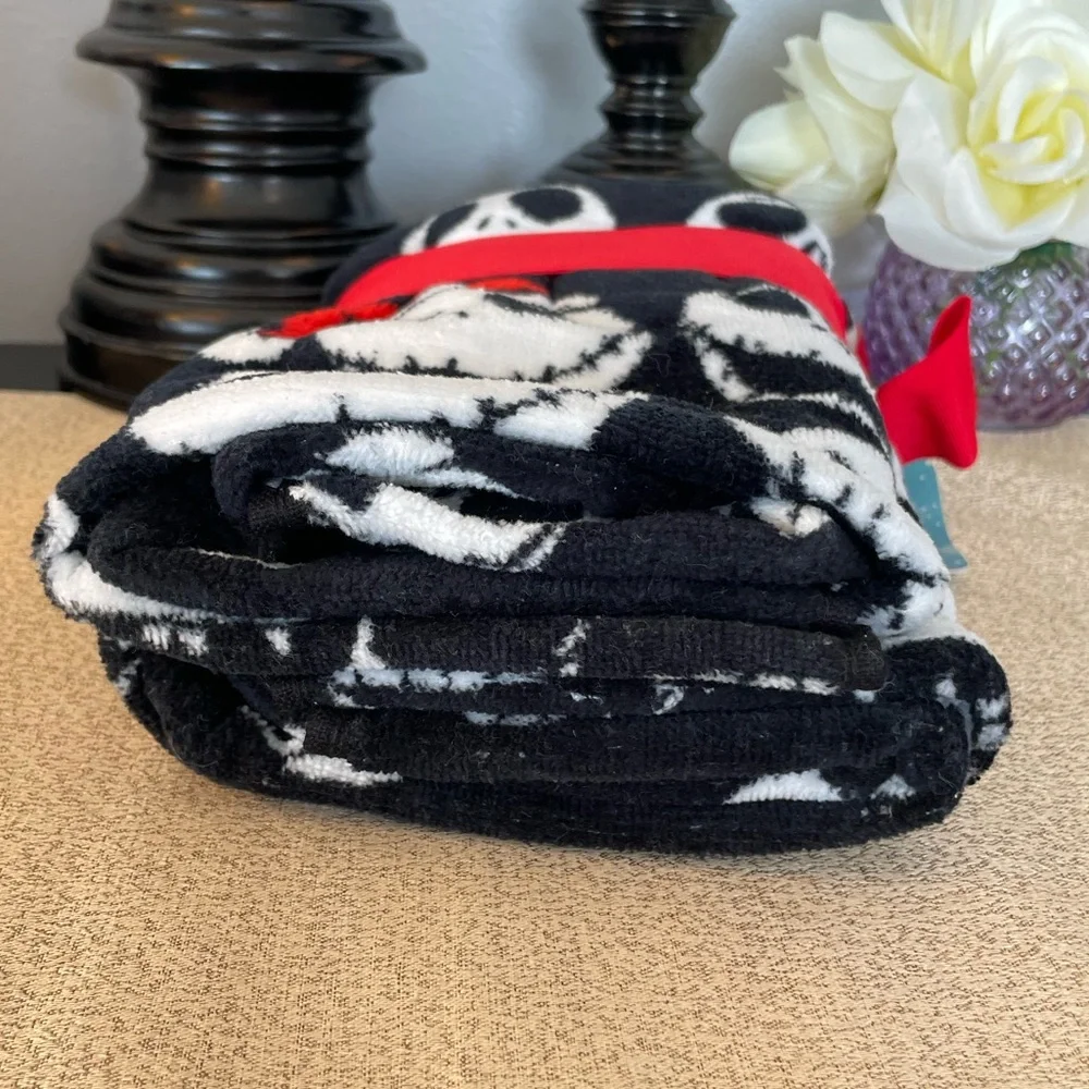 New Set of 2 The Nightmare Before Christmas Santa Jack Skellington Hand Towels